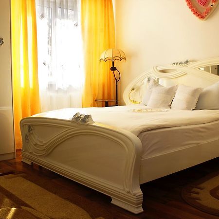 Hotel Confort Drochia Экстерьер фото