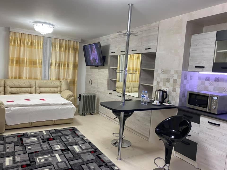 Hotel Confort Drochia Экстерьер фото