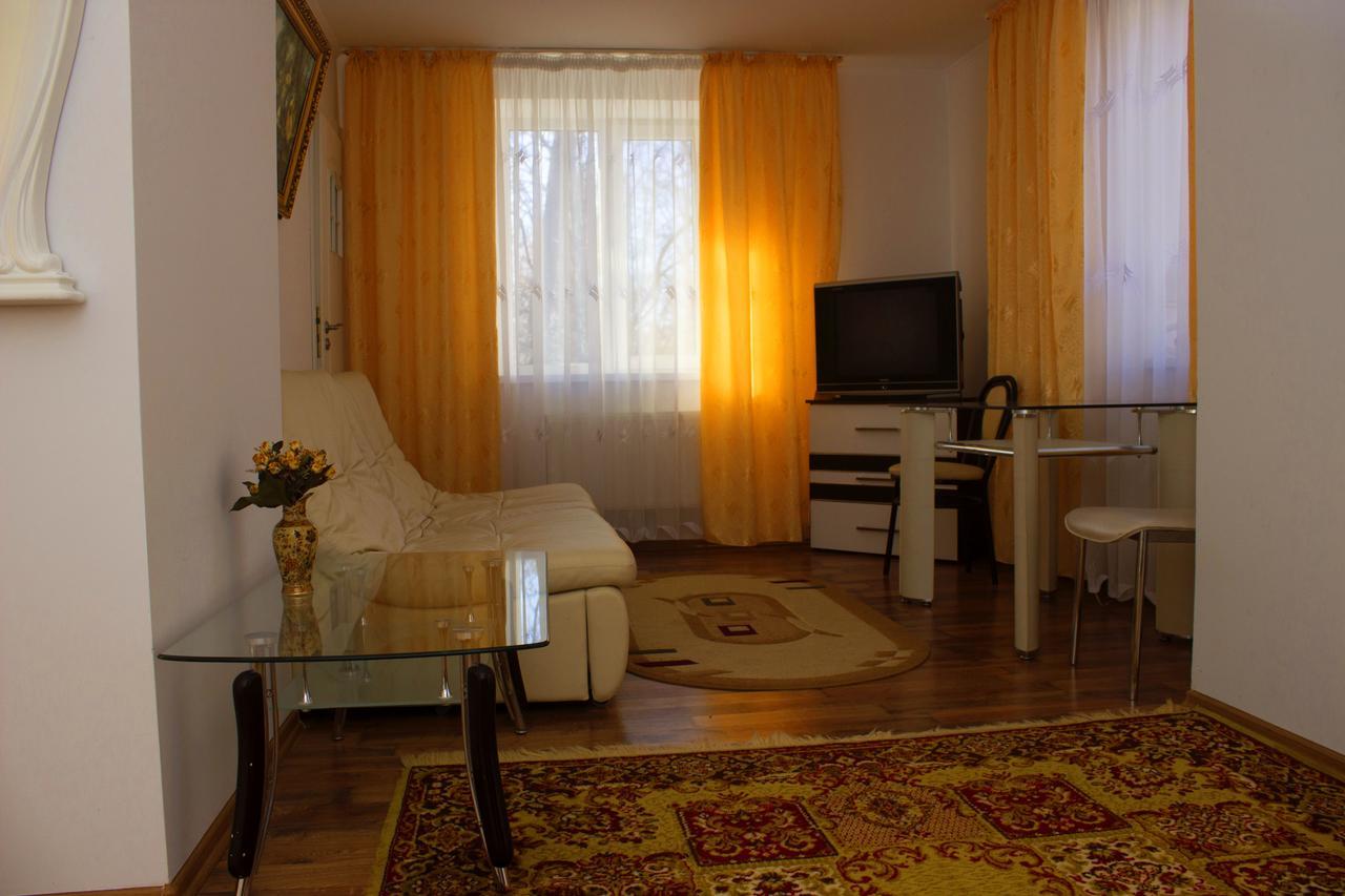 Hotel Confort Drochia Экстерьер фото